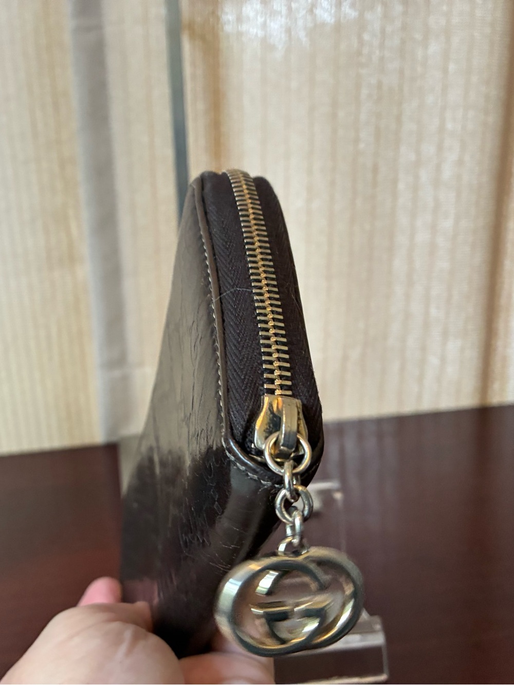 Gucci Brown Embossed GG Leather Zip Card & Key Holder - Picture 6 of 9
